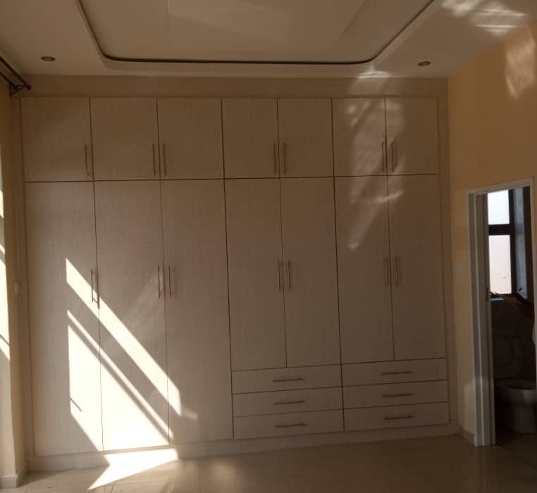 5 Bedroom House in Peakwood Village, Greendale to Rent 
