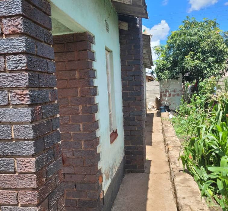 7 Room House for Sale in Glen View 