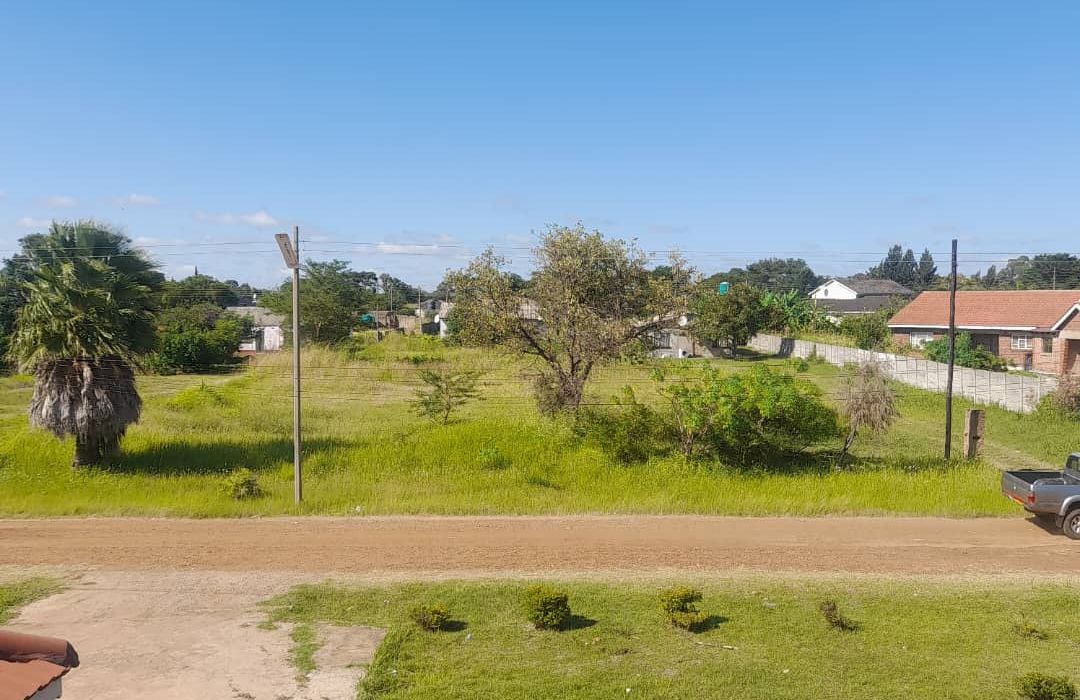 8 Bedroom Double Storey House in Norton, Twinlakes for Sale 