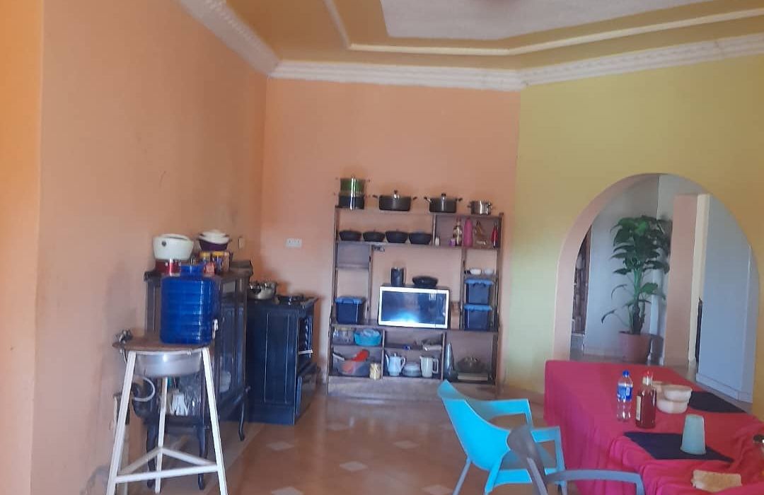8 Bedroom Double Storey House in Norton, Twinlakes for Sale 