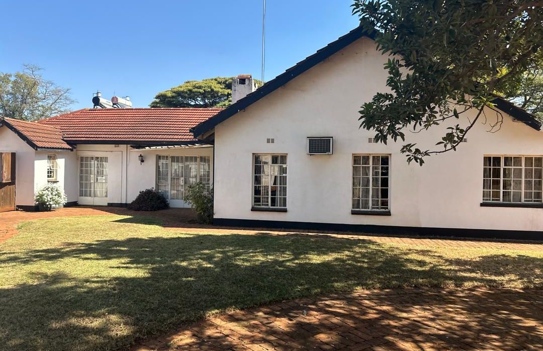 8 Bedroom House in Mount Pleasant for Sale 