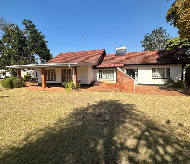 8 Bedroom House in Mount Pleasant for Sale 