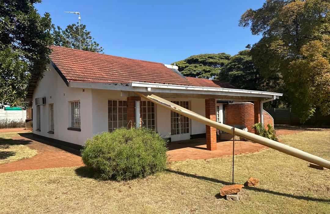 8 Bedroom House in Mount Pleasant for Sale 