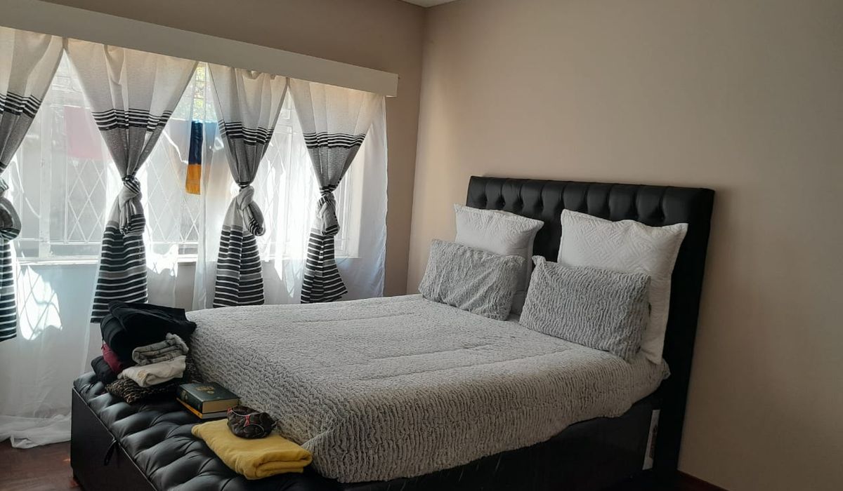 Avondale Flat For Sale!