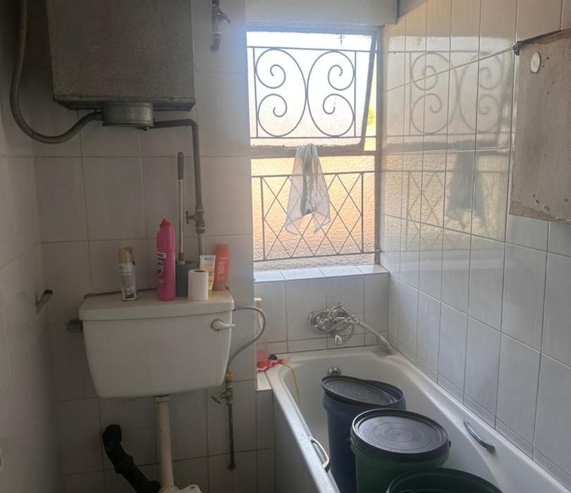 Bachelor Flat for Sale In Harare CBD