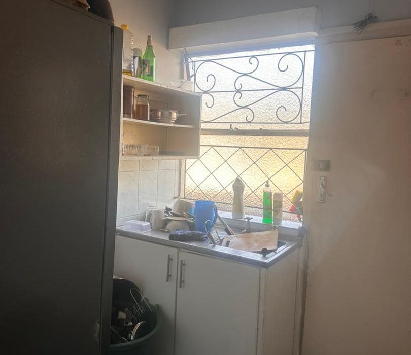 Bachelor Flat for Sale In Harare CBD