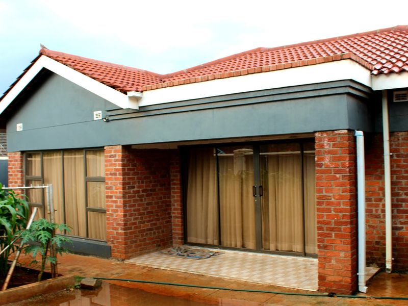 Beautifully Renovated House For Sale In Cranborne