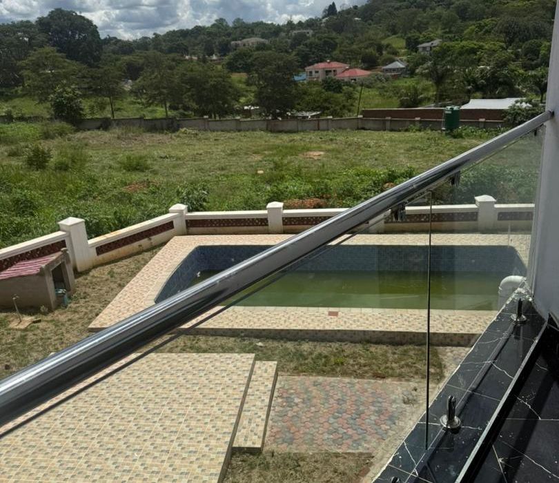 Borrowdale Helensvale Clusters for Sale 