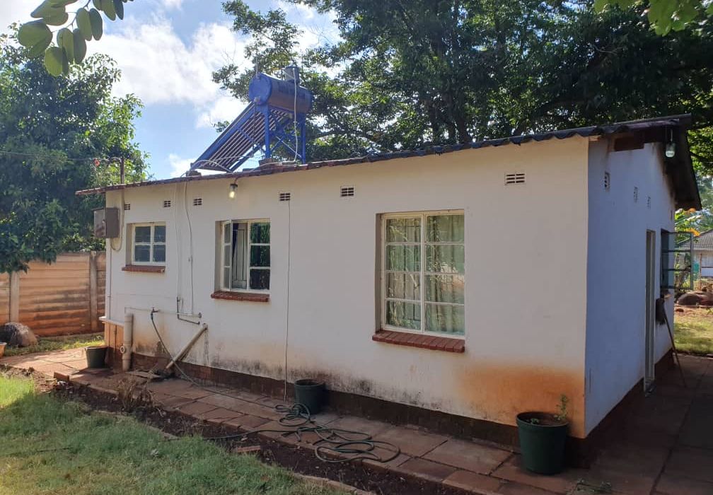 Charming 2-bedroom, 1-bath cottage in Marlborough, Harare