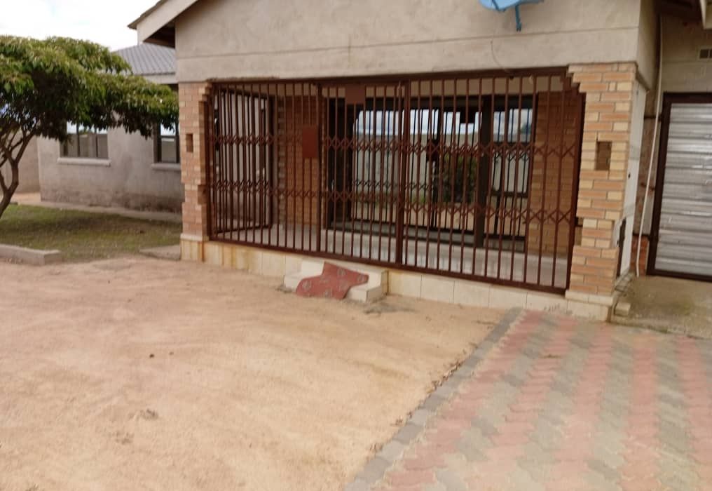 Chitungwiza Zengeza 4 House