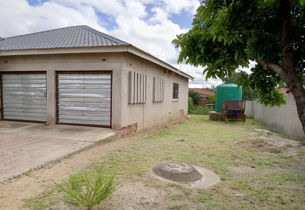 Chitungwiza Zengeza 4 House