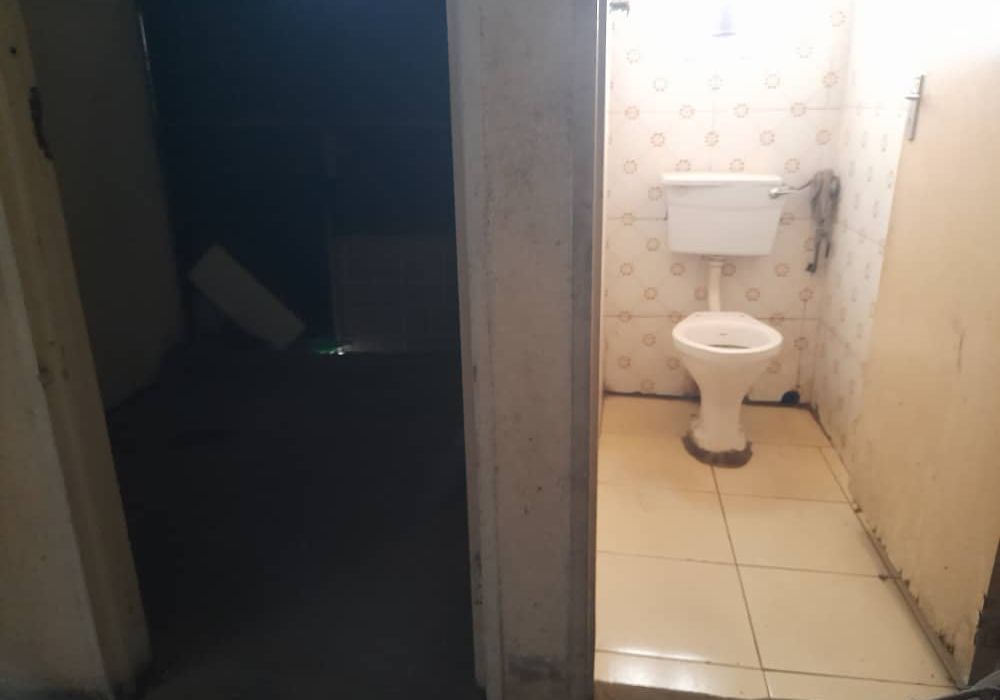 Commercial Building for Sale in Zengeza 4