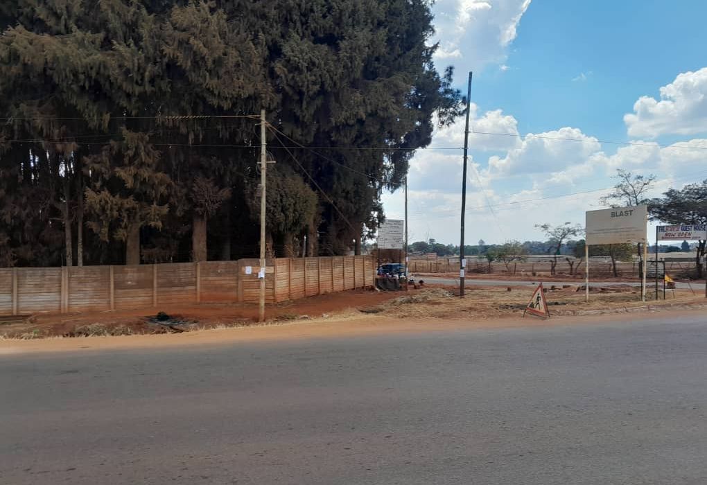 2 Stands for Sale in Borrowdale Country Estate 