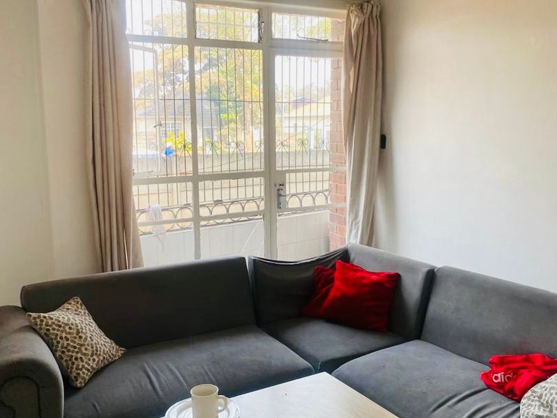 Diamond in the Rough: Ground Floor Gem in Avenues!