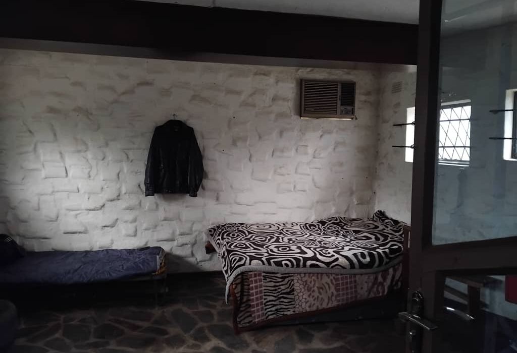 Double Storey with 5 Bedrooms for Sale in Sunninghill, Bulawayo 