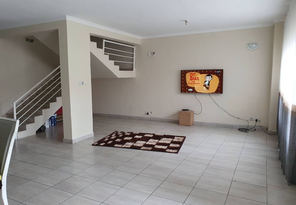 Duplex Flat for sale in Strathaven