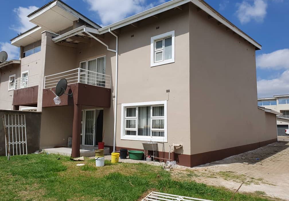 Duplex Flat for sale in Strathaven