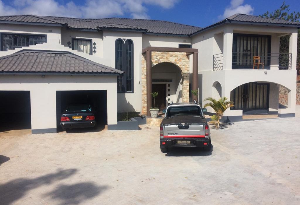 Elegant house for sale in Brookeview
