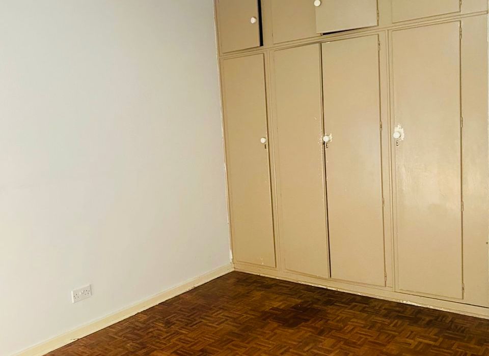 Flat to rent : Cnr 8th & Baines 
