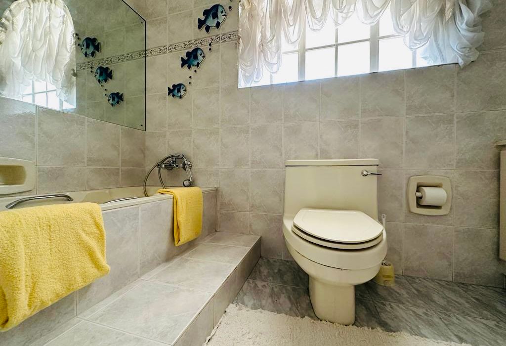 Furnished house to rent in Chisipite 
