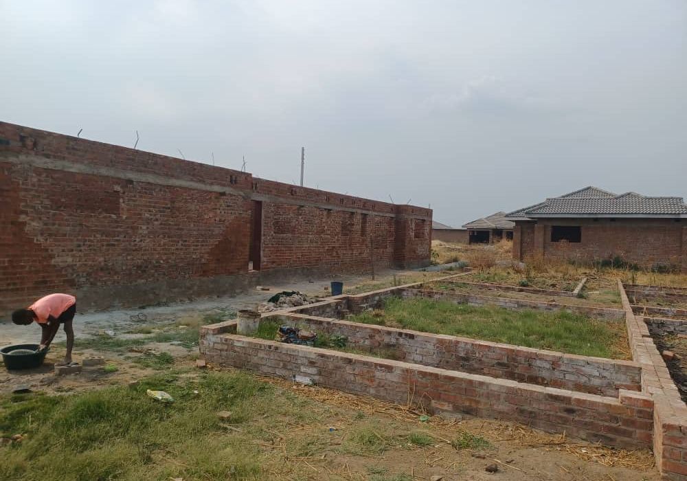 Incomplete 4 Bedroom House in Glaudina for Sale 