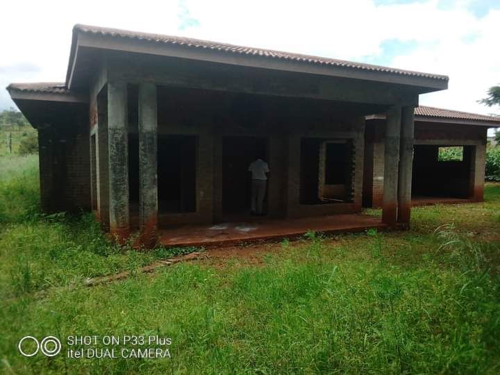 Incomplete 5 Bedroom House in Gletwin for Sale 
