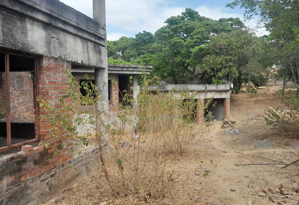 Incomplete 5 Bedroom House in Greystone Park for Sale  