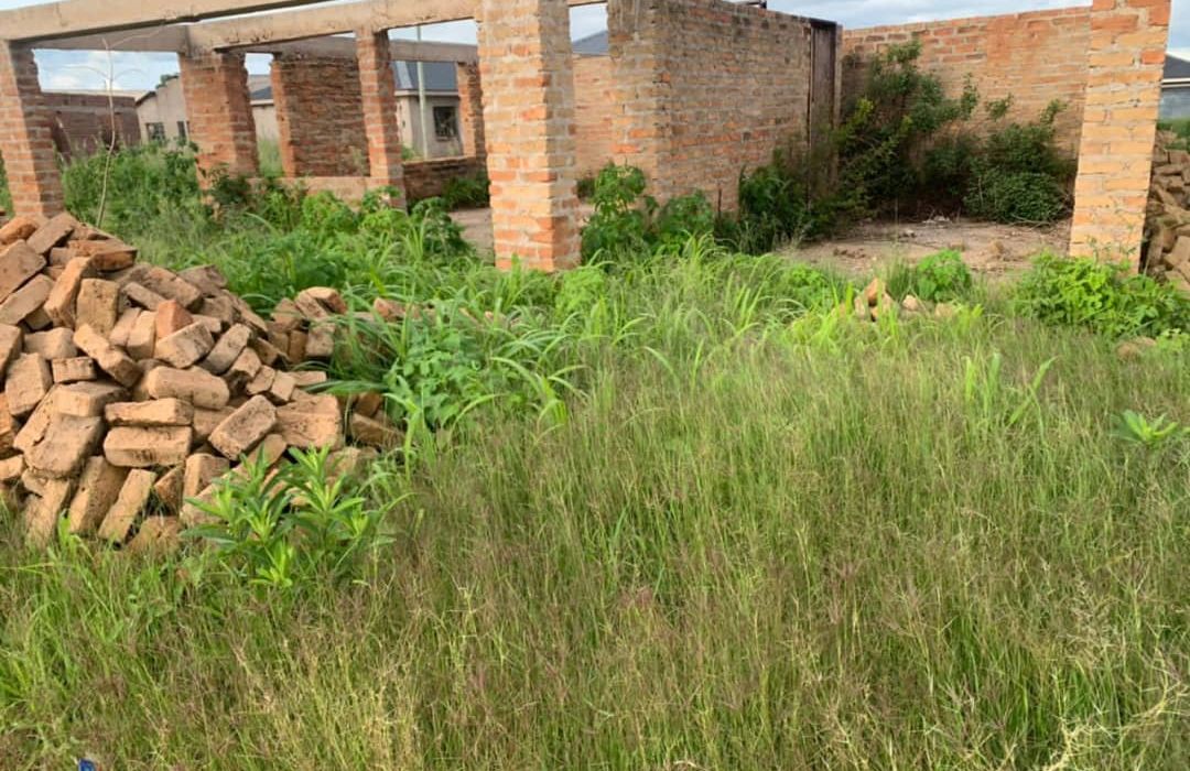 Incomplete House in Murombedzi for Sale 