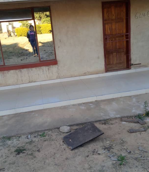 KWEKWE -REDCLIFF HOUSE