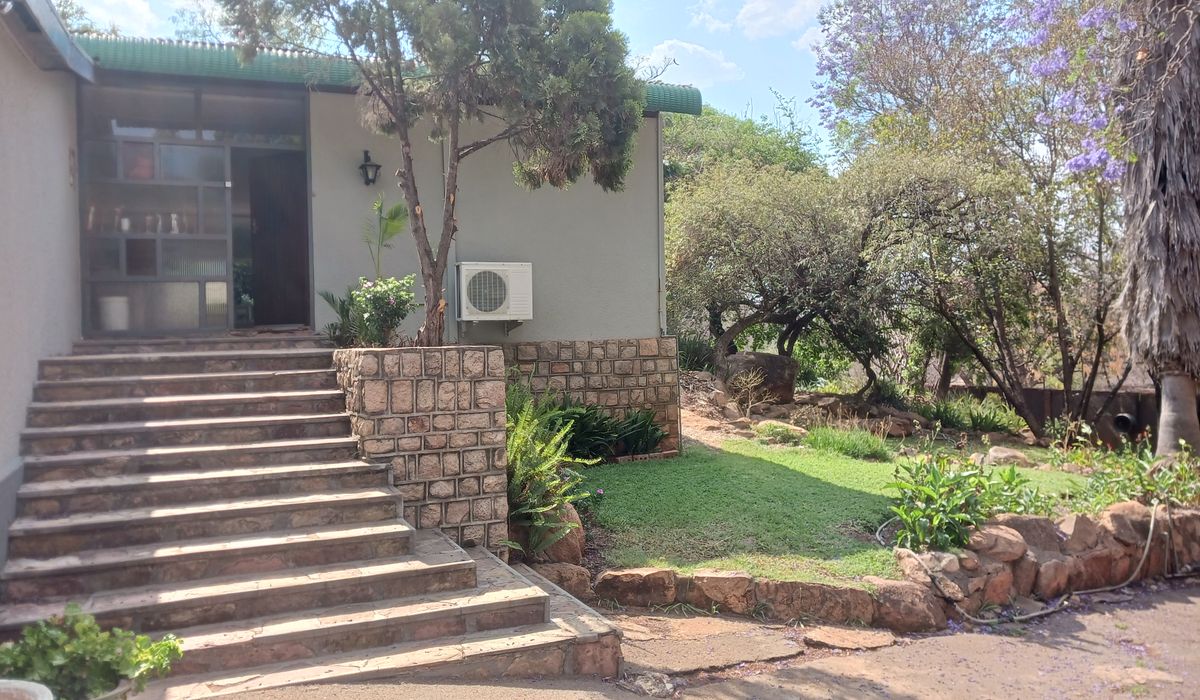large upmarket house in Burnside Bulwawayo