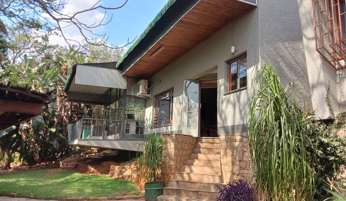 large upmarket house in Burnside Bulwawayo