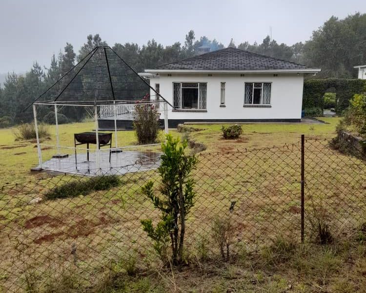 3 Bedroom Lodge for Sale in Nyanga  