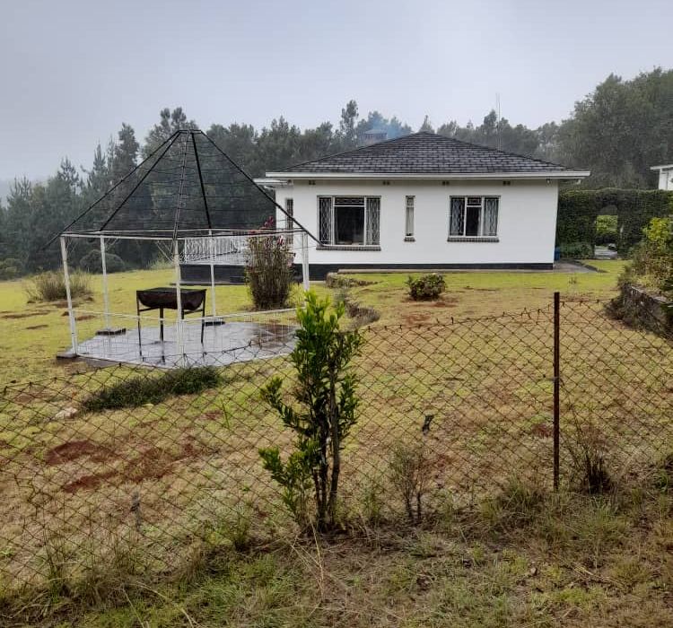 3 Bedroom Lodge for Sale in Nyanga  