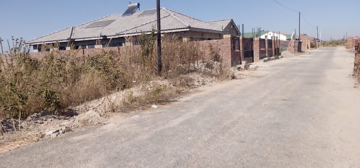 Mabvazuva Stand in Ruwa for Sale 