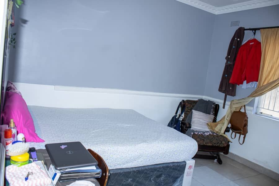 Modern Offering- Neat and Solid Home in Mainway Meadows