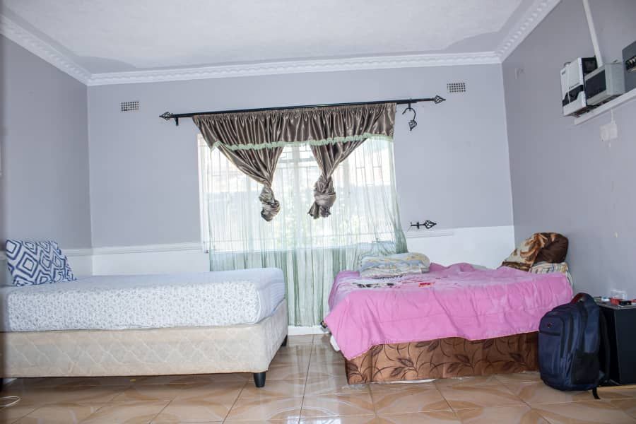 Modern Offering- Neat and Solid Home in Mainway Meadows