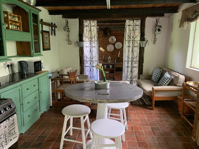 Neat Farmstyle Cottage On Hogerty Hill
