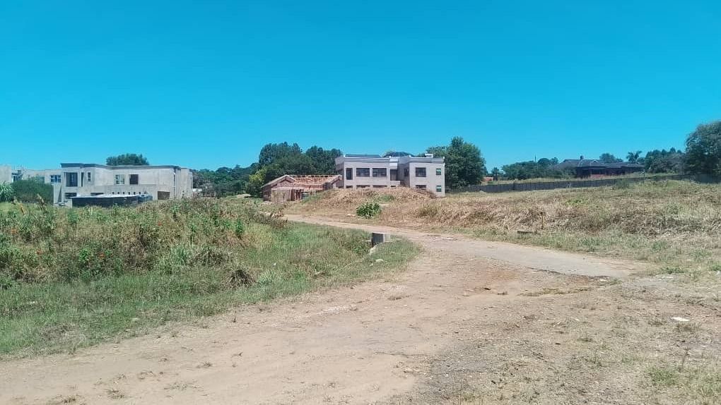 Quinnington Gated Community Stands 