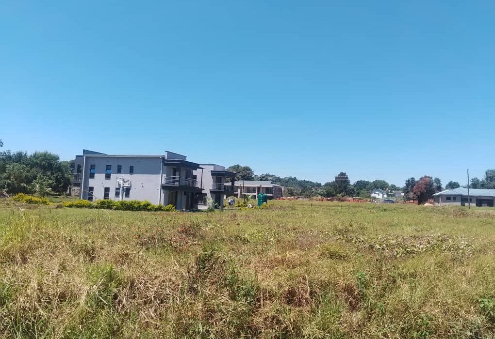 Quinnington Gated Community Stands 