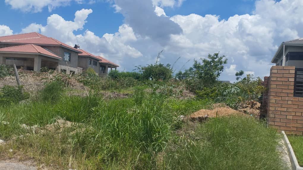 Residential Stand for Sale in Arlington Estate 