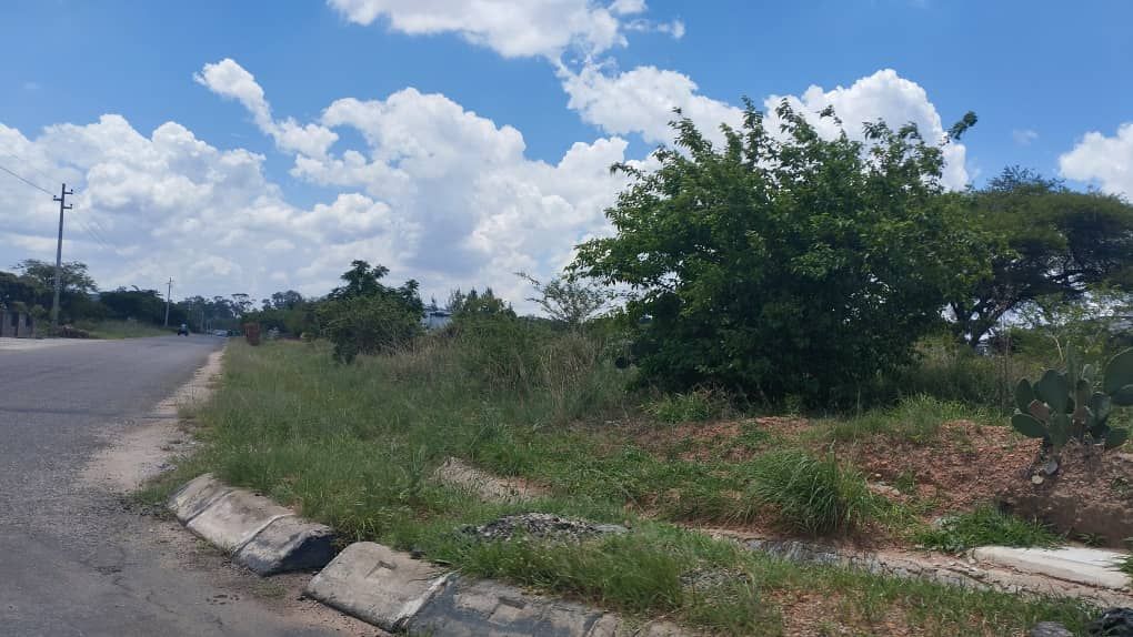 Residential Stand for Sale in Arlington Estate 