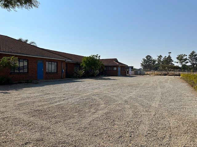 Ruwa - Mutare Road Office Block/Retail Frontage