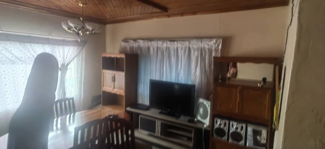 Semi-Detached 3 Bedroom House for Sale in Entumbane, Bulawayo 