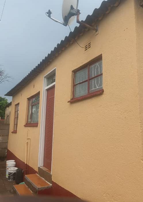 Semi-Detached 3 Bedroom House for Sale in Entumbane, Bulawayo 