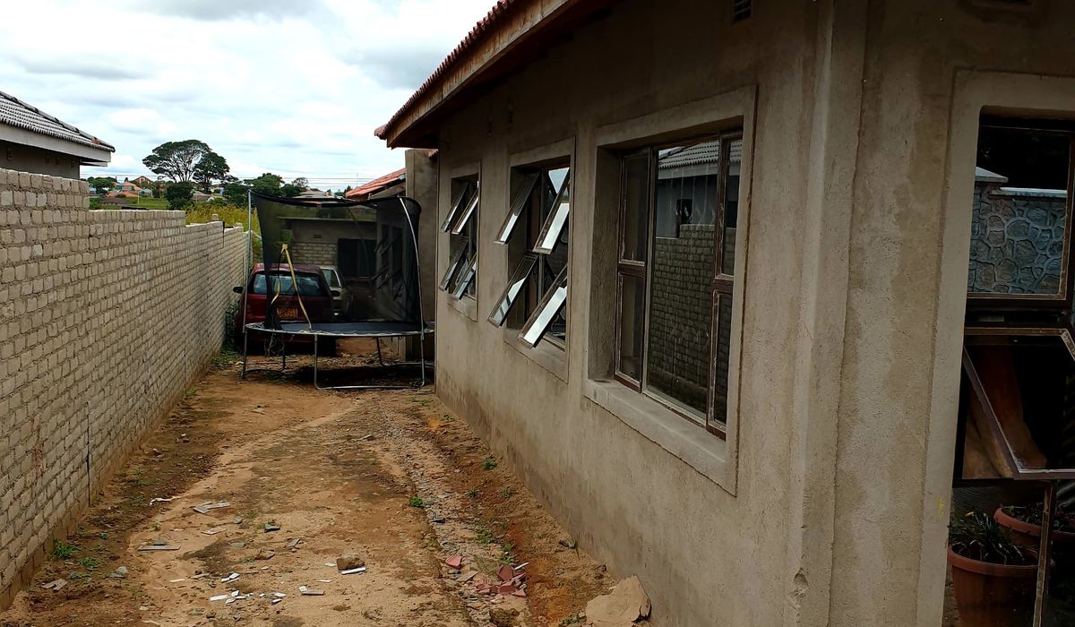 Spacious House Up For Sale in Zimre Park!!!!!!! (Sole Mandate)