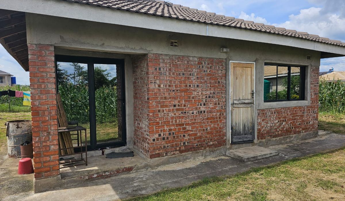 Stand featuring a 3 Bedroom Cottage for Sale In Sandton Park  