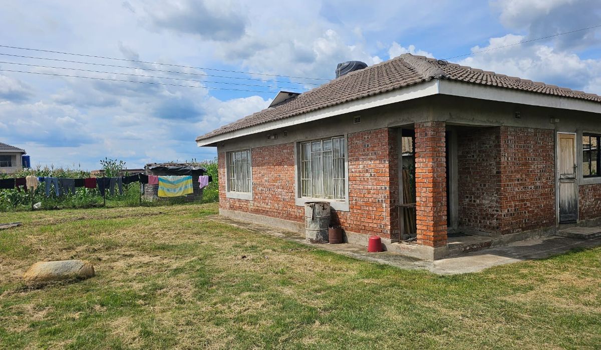 Stand featuring a 3 Bedroom Cottage for Sale In Sandton Park  