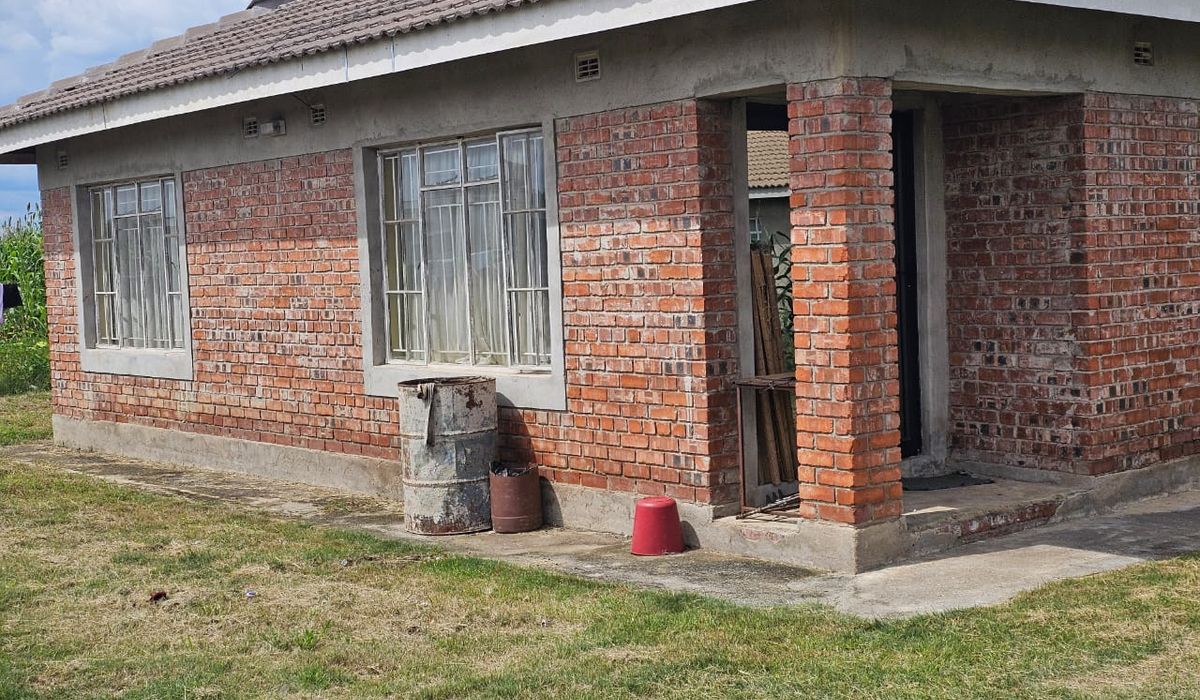 Stand featuring a 3 Bedroom Cottage for Sale In Sandton Park  