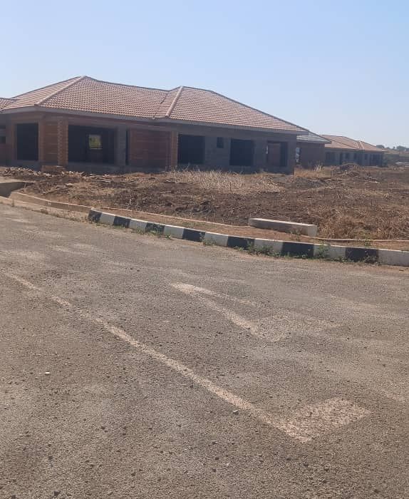 Stand for Sale in Cold Comfort, Views park 
