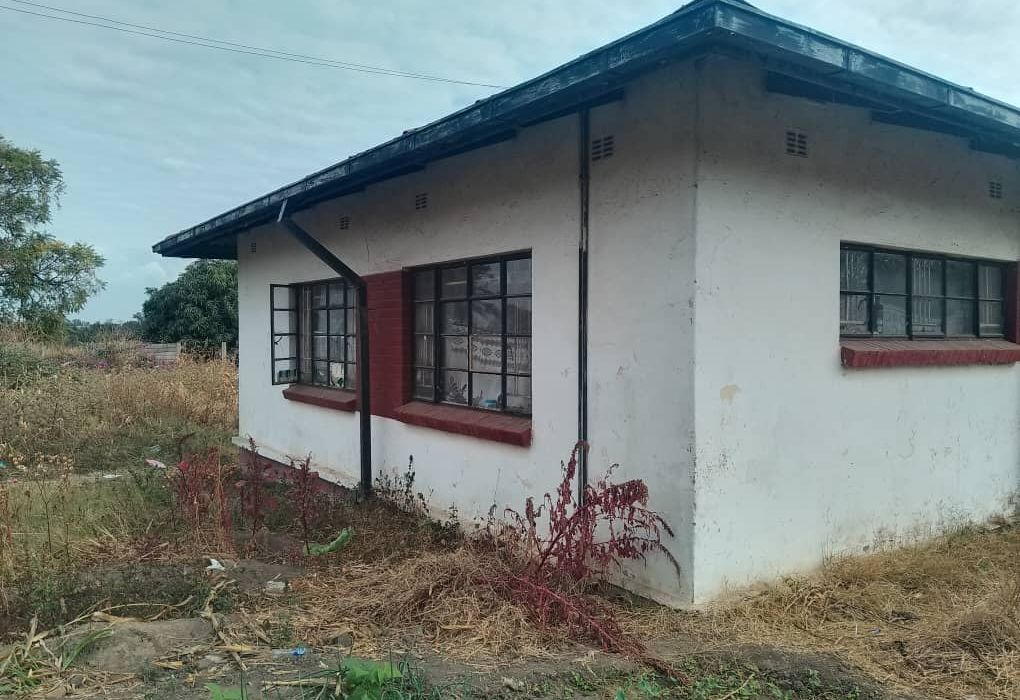 Stand for Sale in Lochinvar 